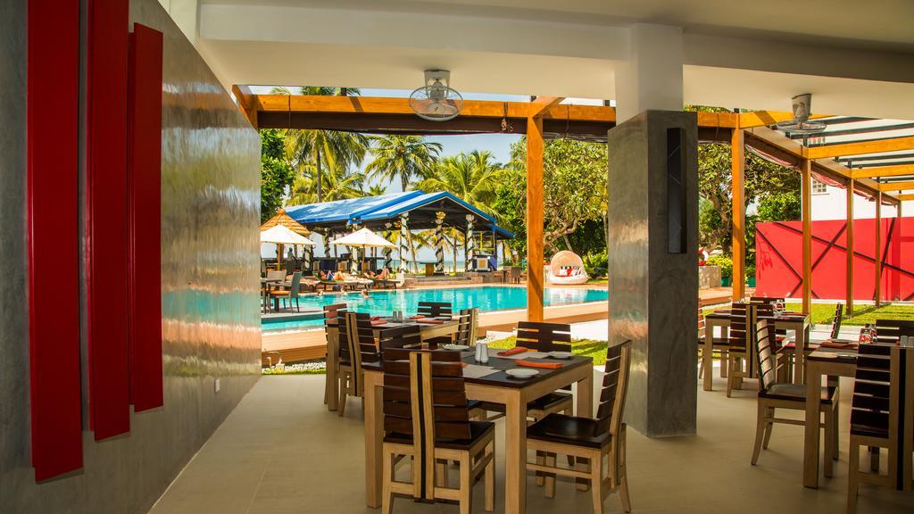 Camelot Beach Hotel Негомбо Екстер'єр фото