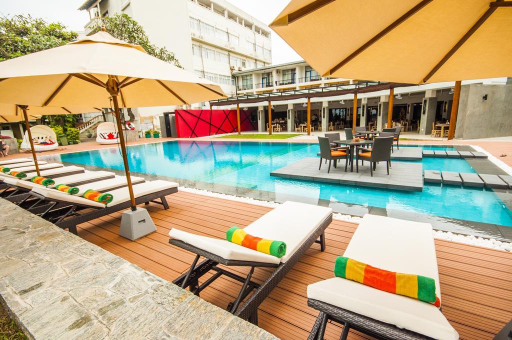 Camelot Beach Hotel Негомбо Екстер'єр фото