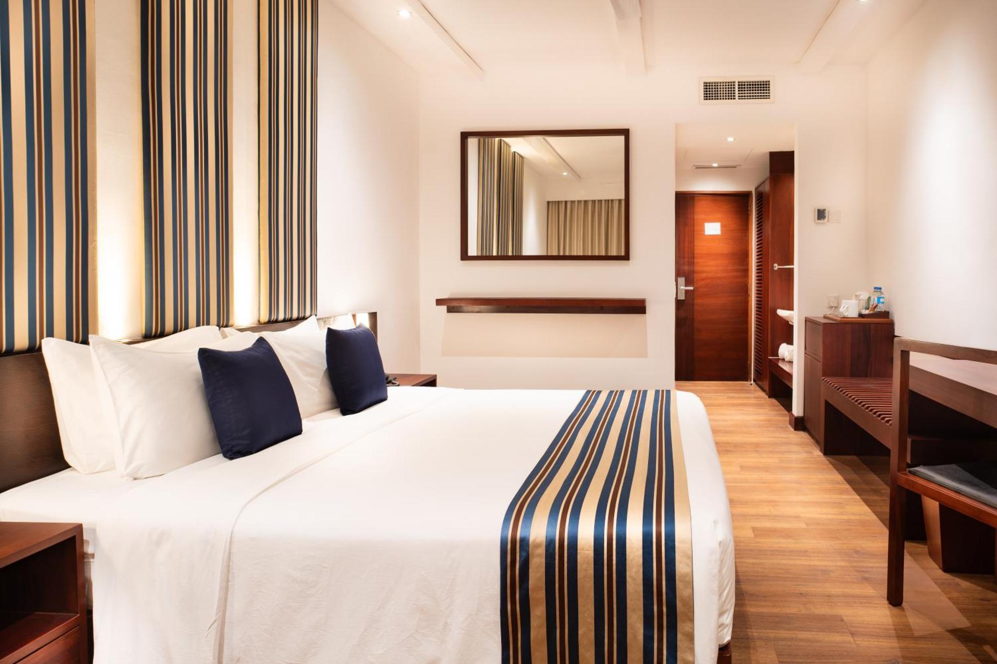 Camelot Beach Hotel Негомбо Екстер'єр фото