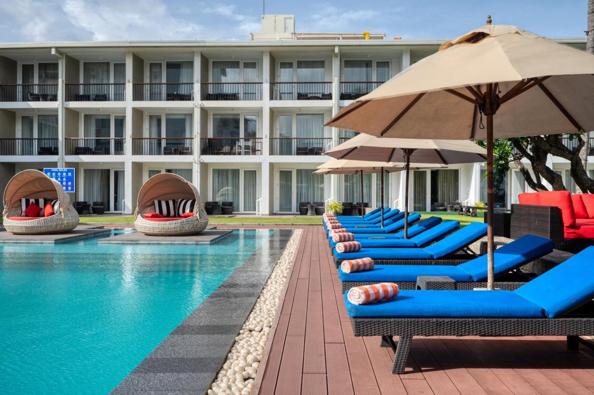 Camelot Beach Hotel Негомбо Екстер'єр фото