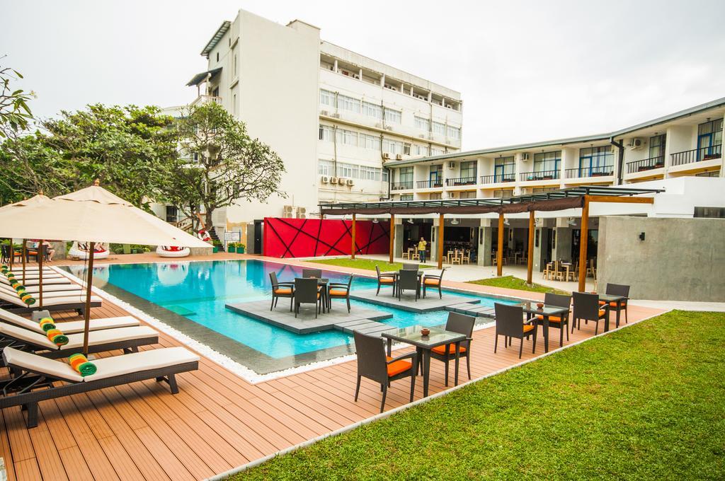 Camelot Beach Hotel Негомбо Екстер'єр фото